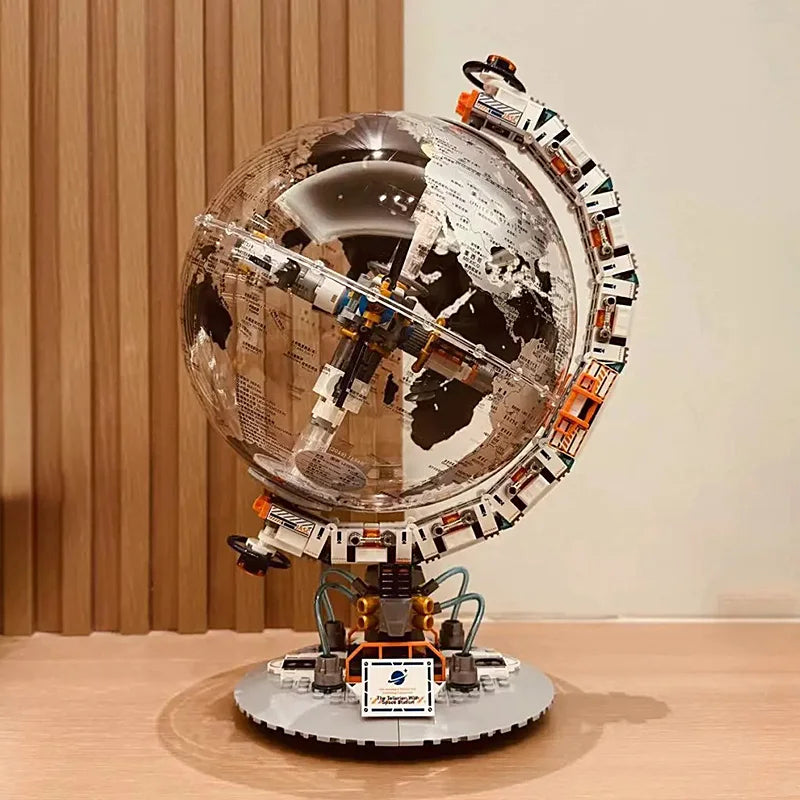 Space Station Transparent Globe MOC - Legokompatibel - High-Tech Weltraumstation Modell